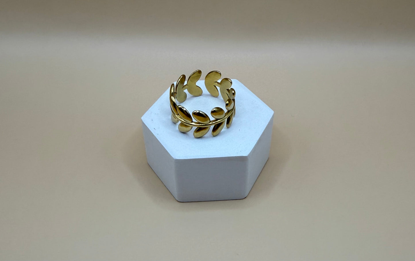 Bague feuille élégante